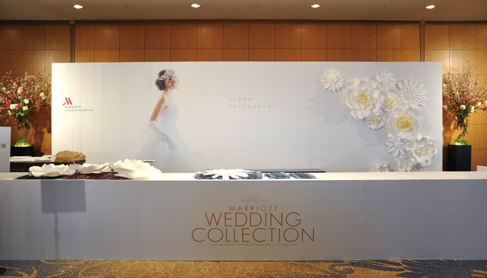 お花の紙のディスプレイ